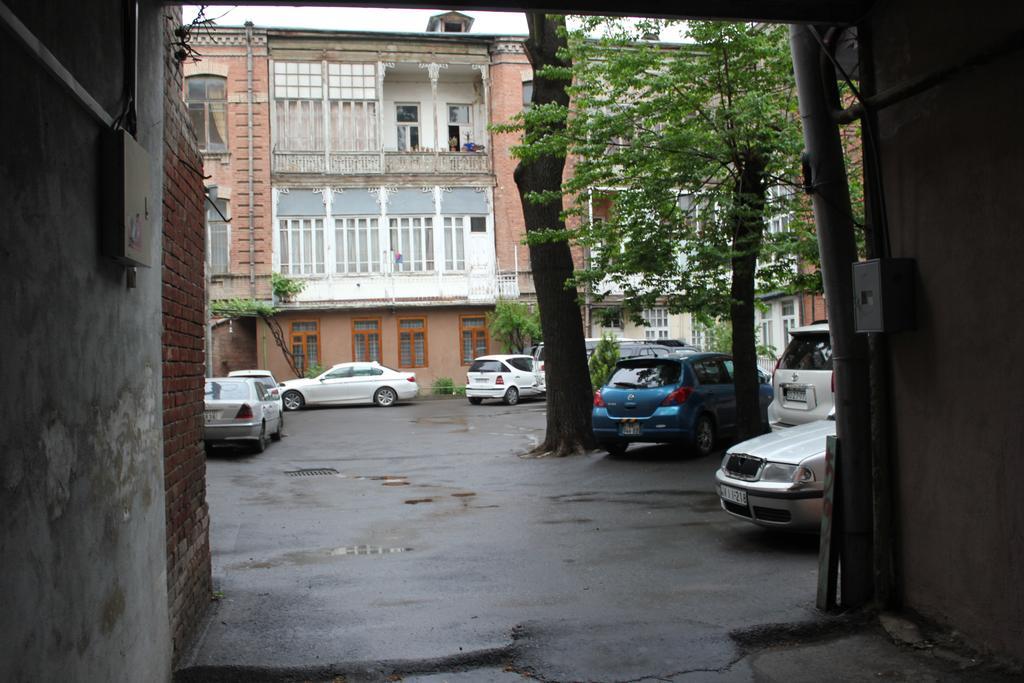Apartment In Purtseladze Street Tbilisi Exterior foto