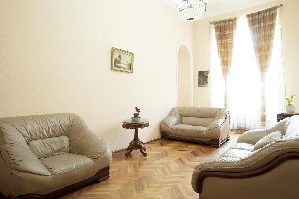 Apartment In Purtseladze Street Tbilisi Exterior foto