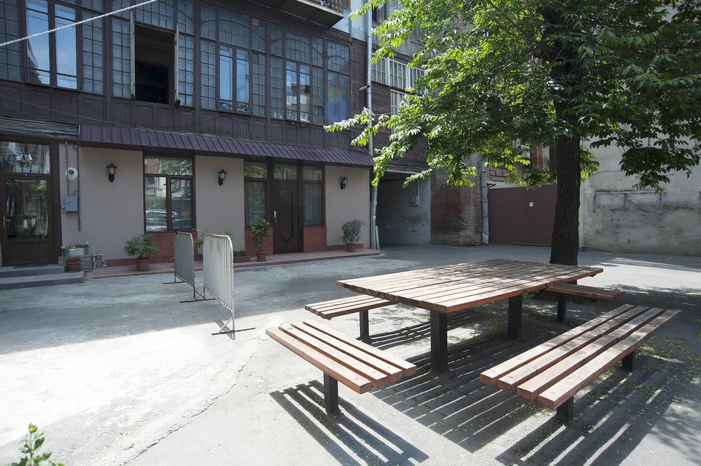 Apartment In Purtseladze Street Tbilisi Exterior foto