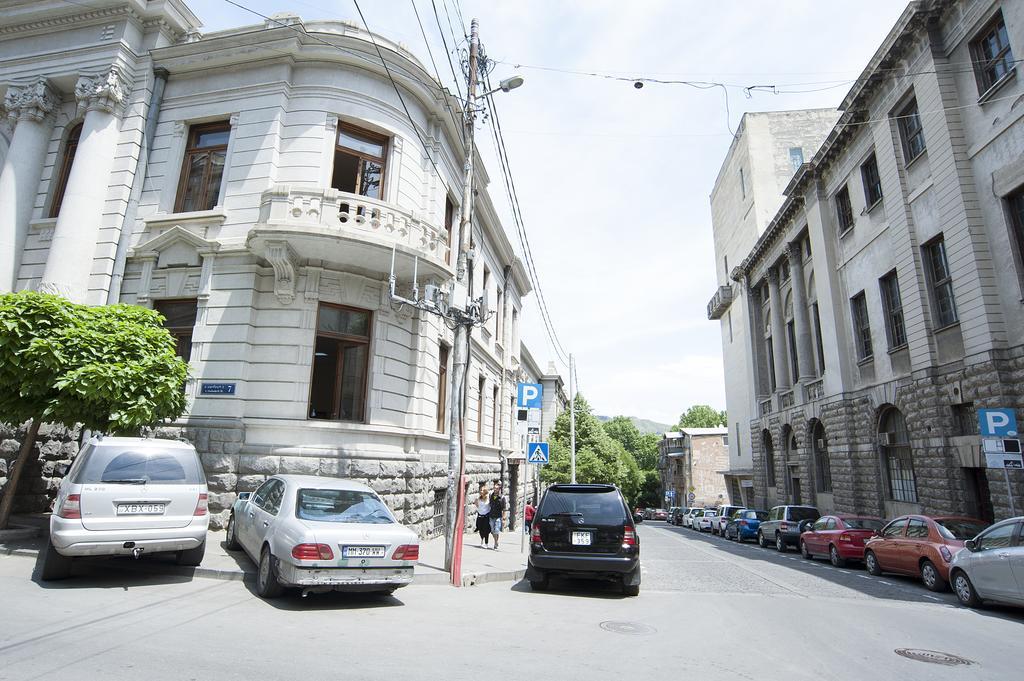 Apartment In Purtseladze Street Tbilisi Exterior foto